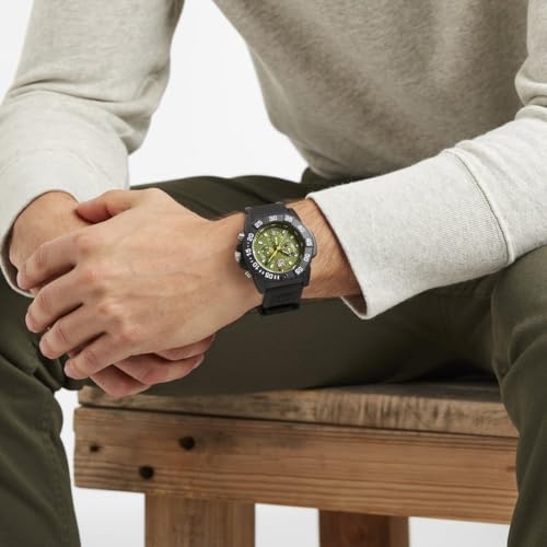 Luminox - Navy Seal XS.3597 - Mens Watch 45mm - Military Dive Watch in Black/Green Date Function Chronograph 200m Water Resistant - Mens Watches - Made in Switzerland