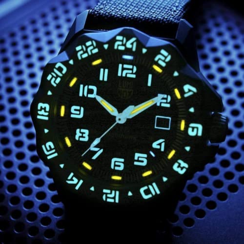Luminox - F-117 Nighthawk XA.6421 - Mens Watch 44mm - Pilot Watch in Black Date Function Second Time Zone - 200m Water Resistant Sapphire Glass - Mens Watches - Made in Switzerland